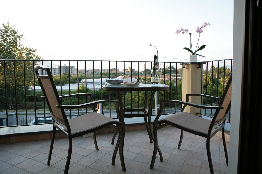Hotel Visagi Pompei Luaran gambar