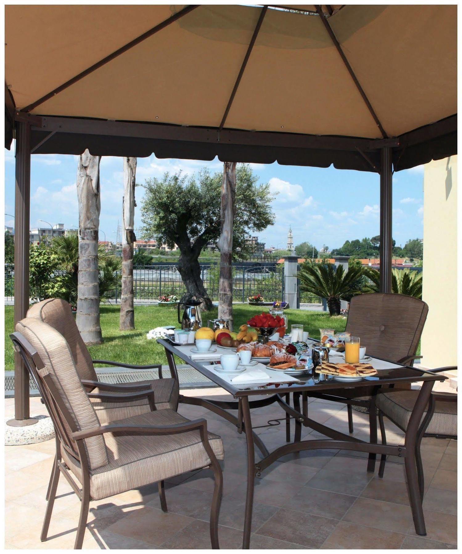 Hotel Visagi Pompei Luaran gambar
