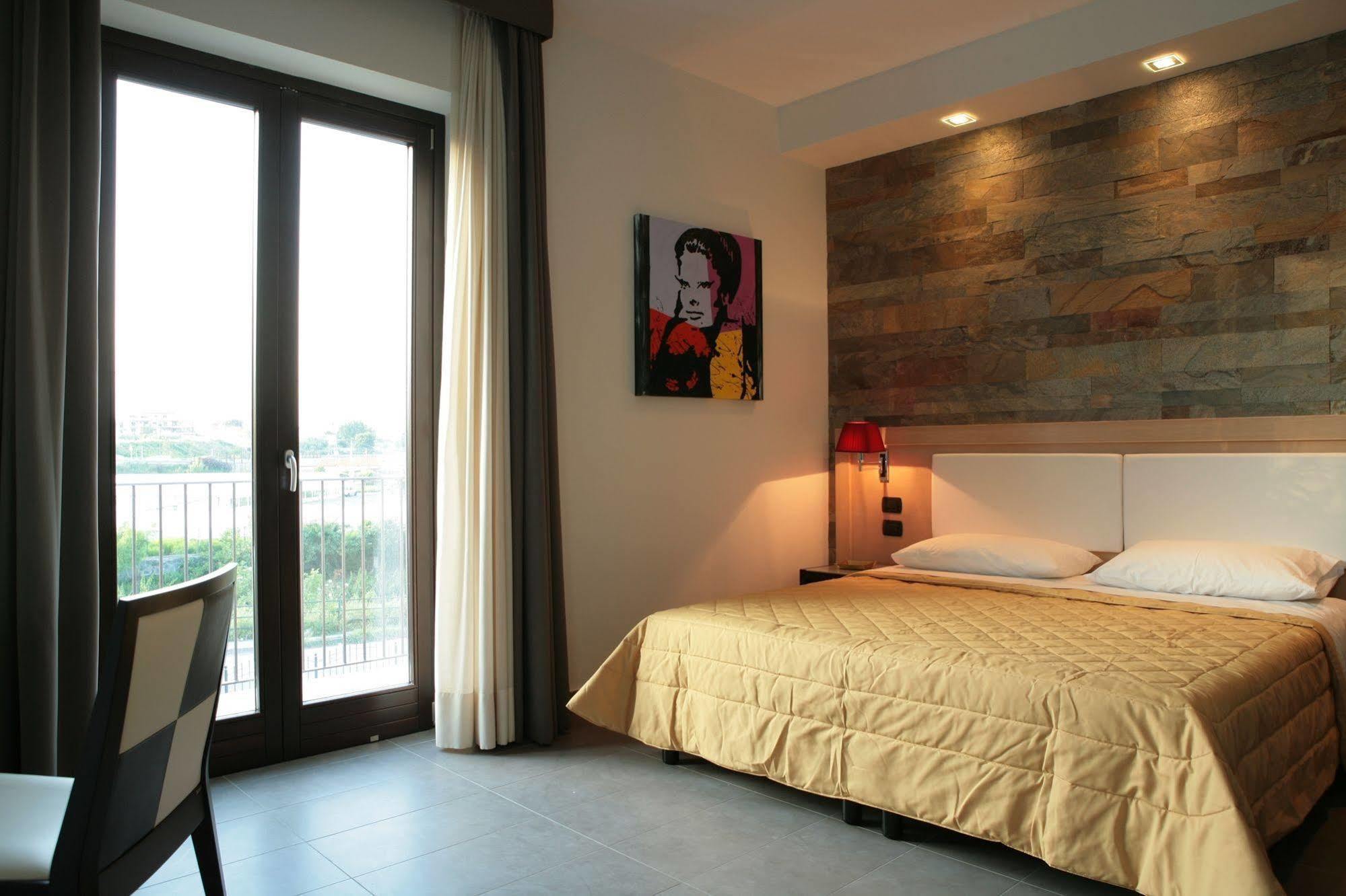 Hotel Visagi Pompei Luaran gambar